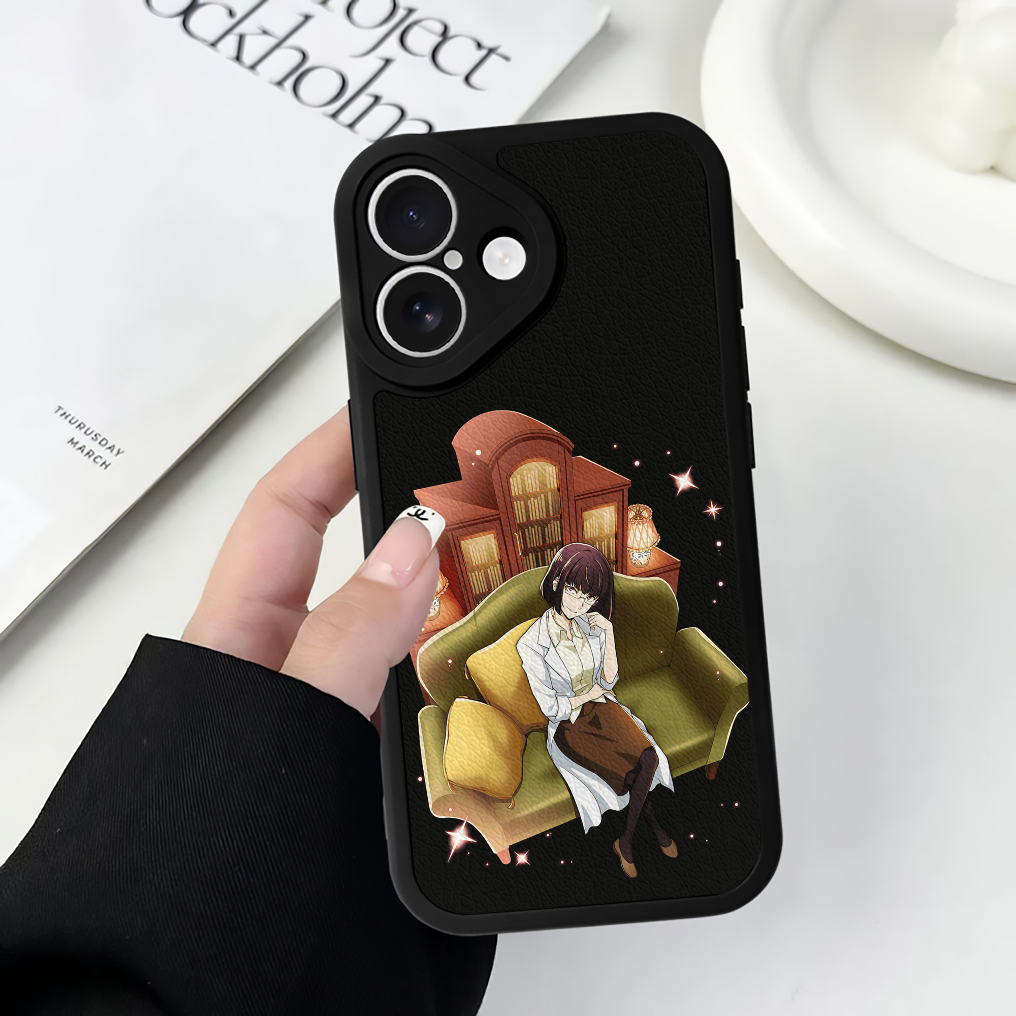 （画像用） 文豪ストレイドッグス Bungo Stray Dogs 【iPhone 16シリーズ対応】シリコンスマホケース（レザー調） 材質：シリコン